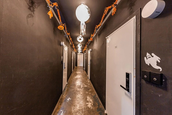 Room 13 of 15