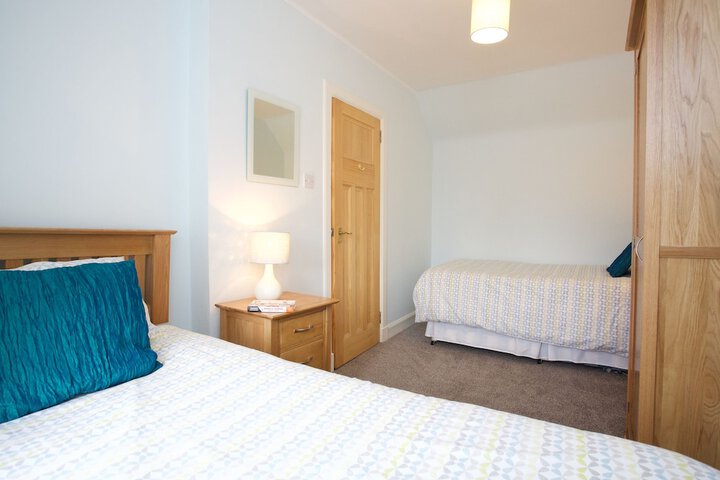 Room 5 of 28