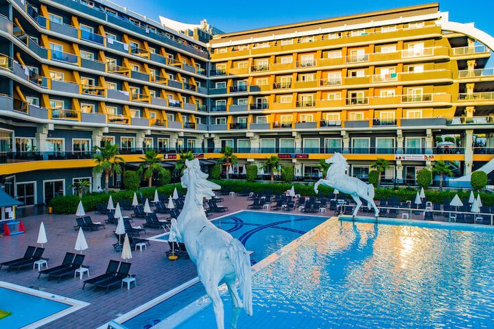 Hotel 153 of 170