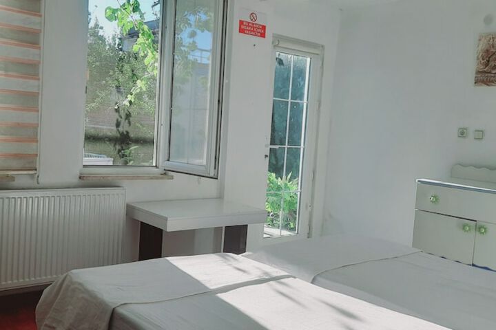 Room 15 of 68