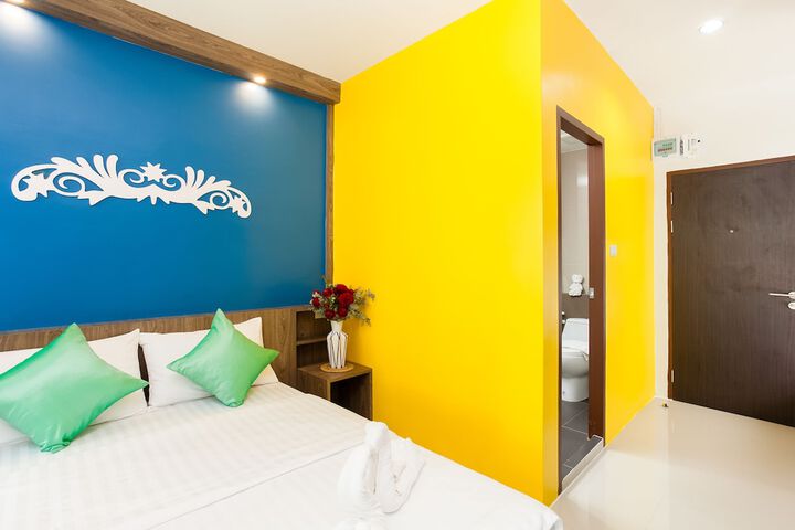 Room 19 of 25