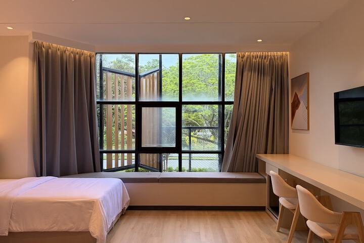 Room 15 of 71