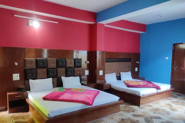 Room 3 of 7