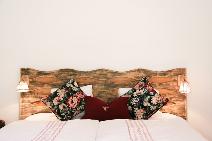 Room 35 of 104