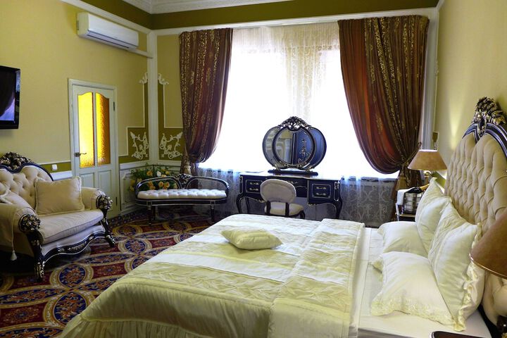 Room 22 of 56