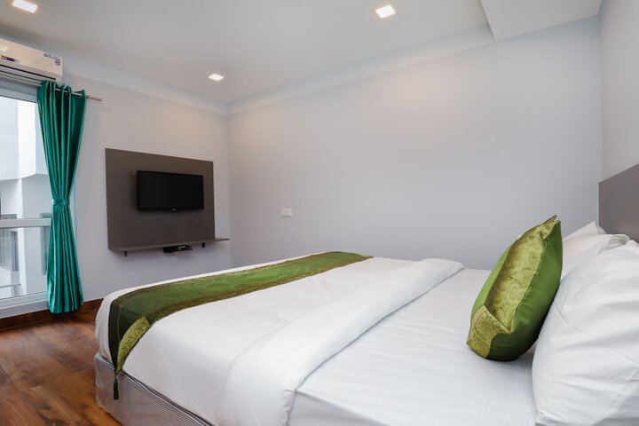 Room 12 of 37