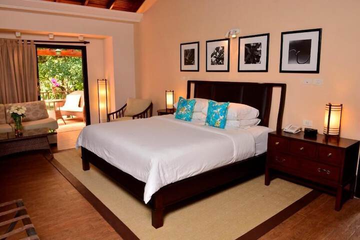 Room 4 of 53
