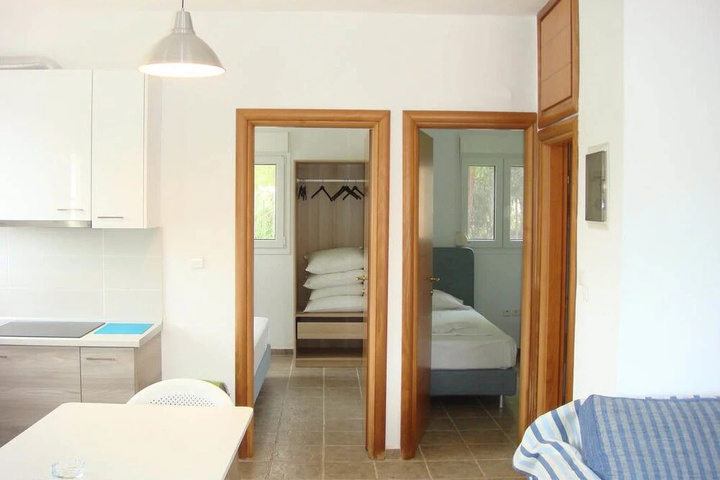 Room 2 of 15