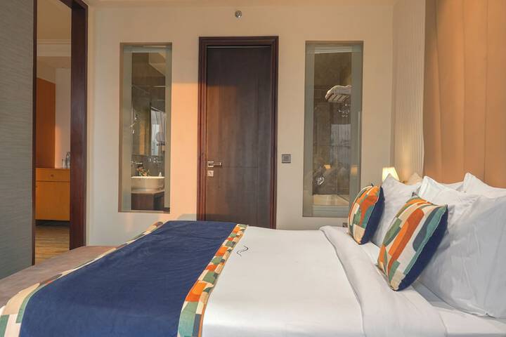 Room 12 of 63