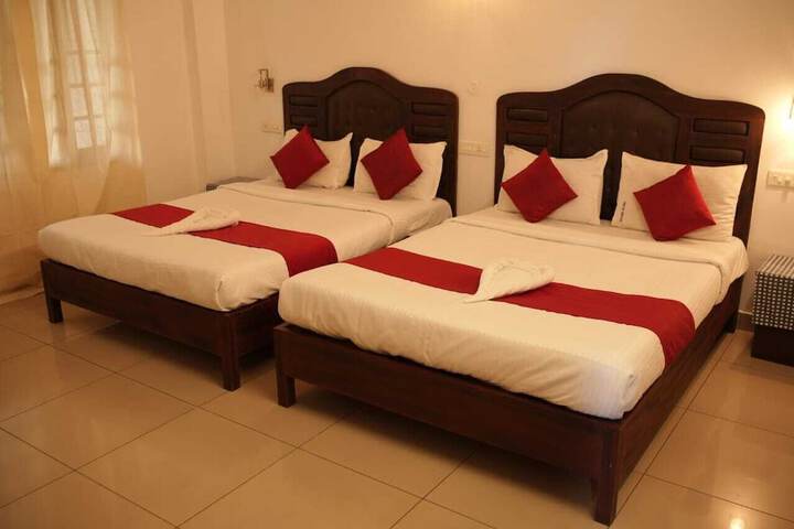 Room 2 of 10