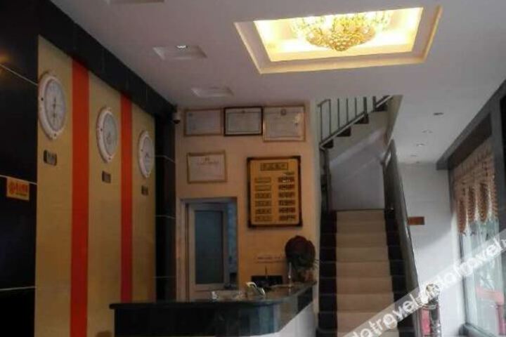 Hotel Interior 11 of 32