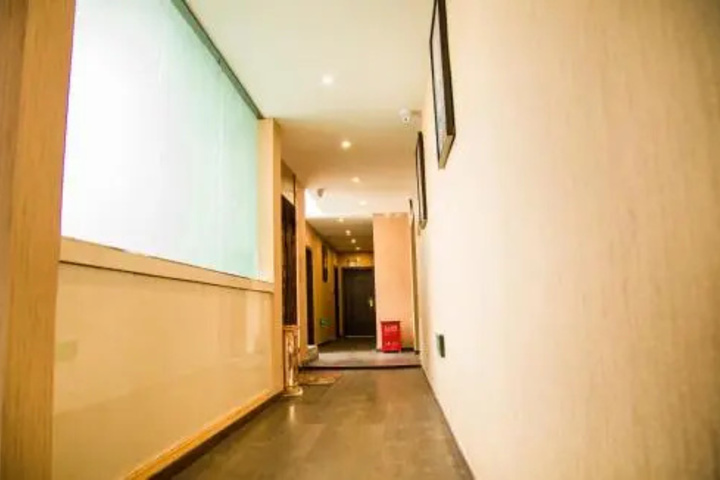 Room 3 of 5