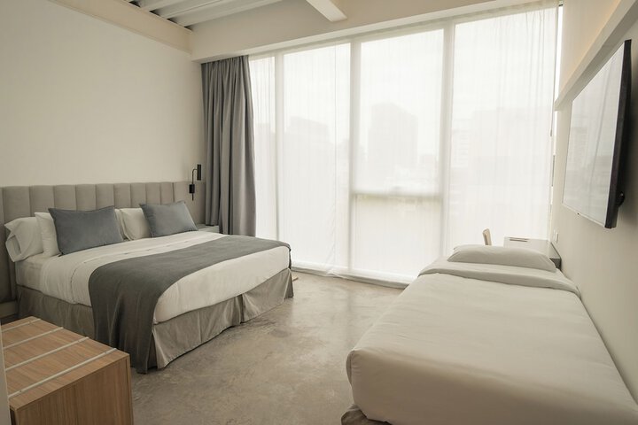 Room 9 of 92