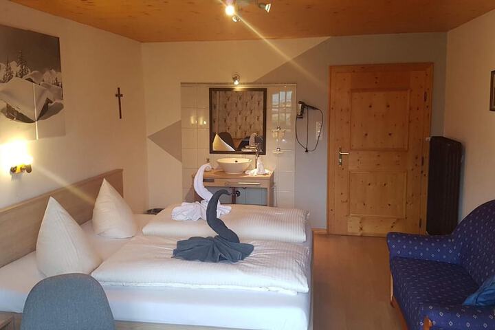 Room 7 of 57