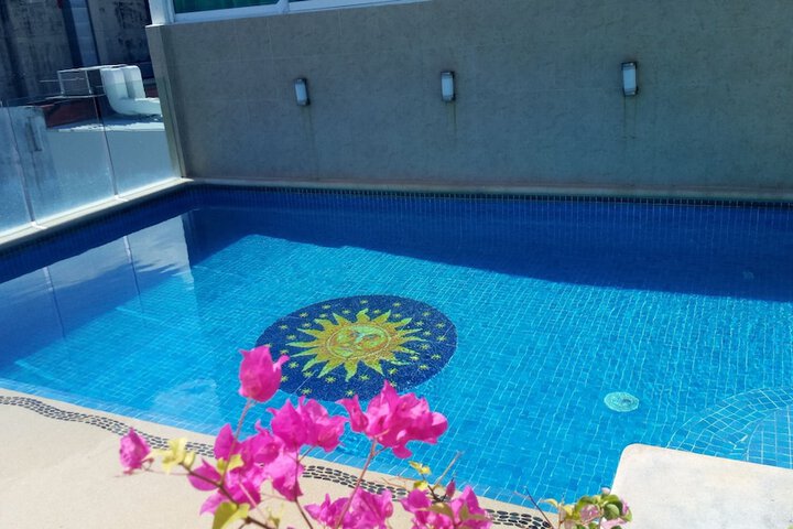 Pools & Facilities
