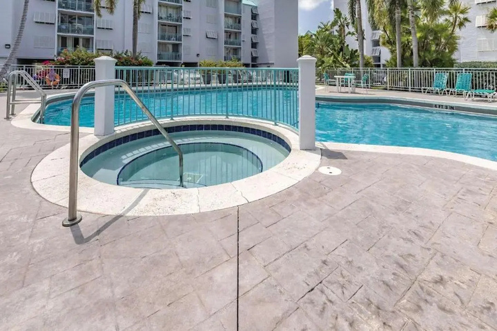 Pool 11 of 20
