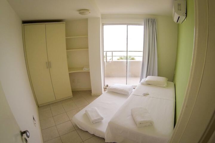 Room 18 of 133