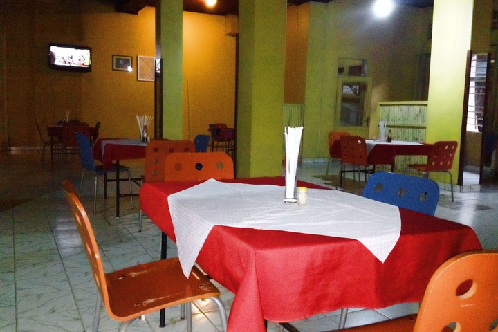 Dining 14 of 20