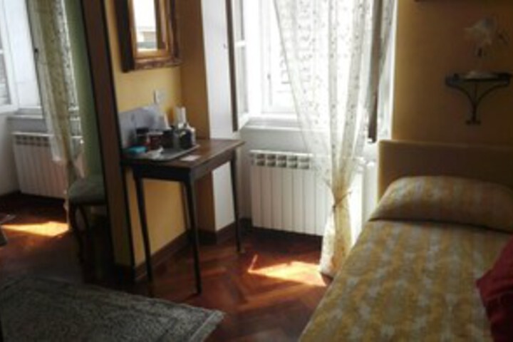 Room 15 of 20