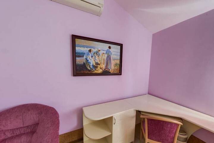 Room 10 of 39