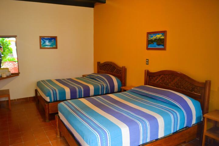 Room 6 of 16
