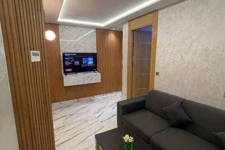 Room 21 of 28