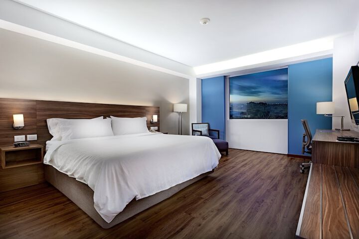 Room 7 of 67