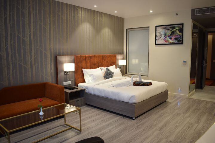 Room 12 of 52