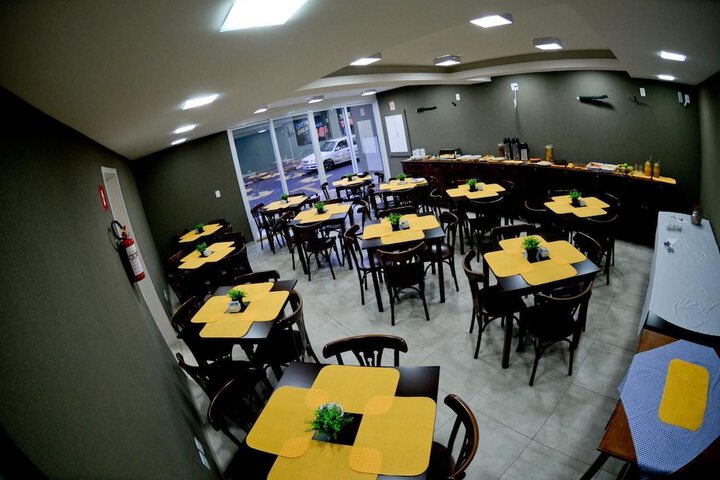 Dining 22 of 31