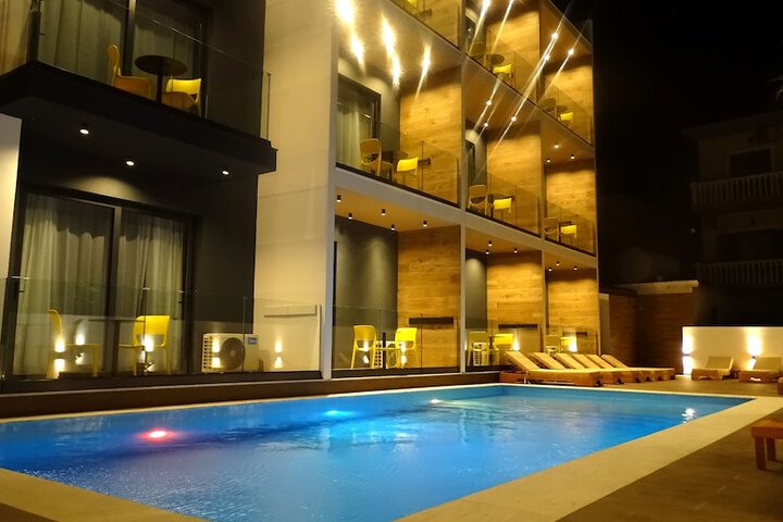 Pool 86 of 94
