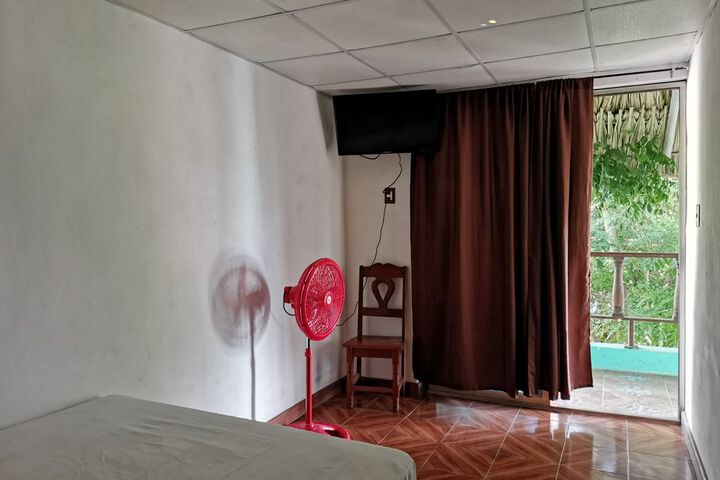 Room 12 of 30