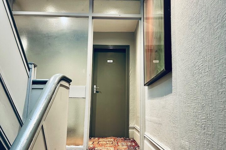 Room 2 of 23