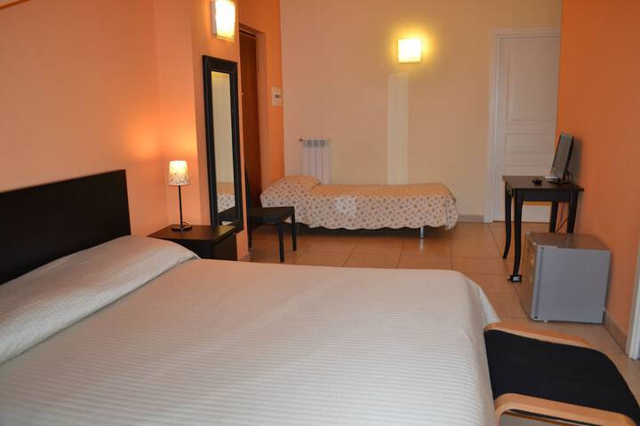 Room 13 of 25