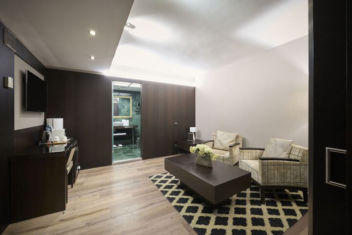 Room 20 of 46