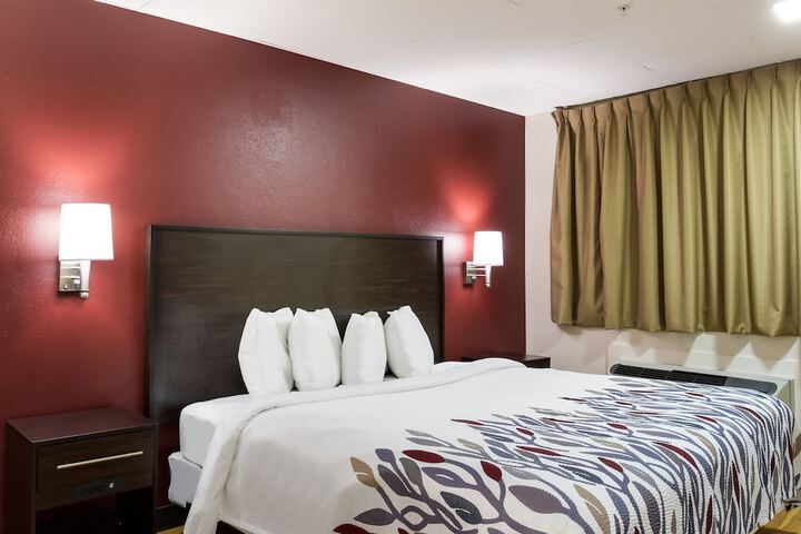 ADA Accessible Deluxe 2 Queen Beds (12 of 14)
