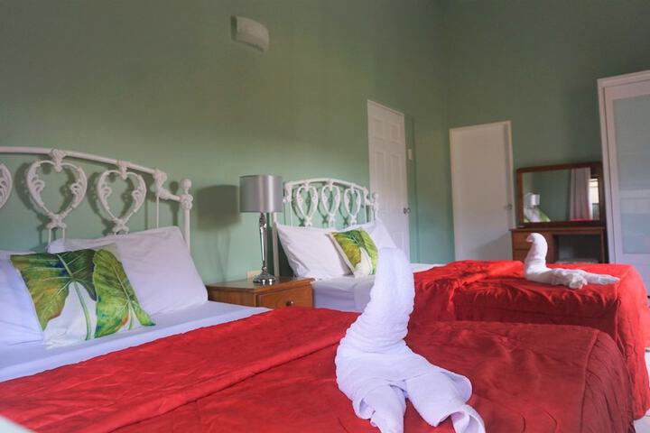 Room 3 of 41