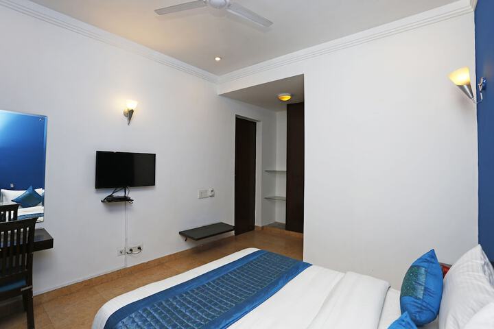 Room 7 of 15