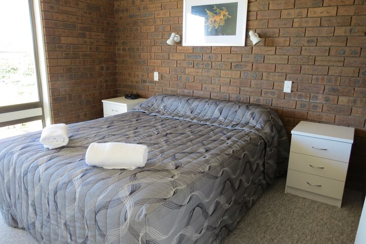 Room 6 of 27
