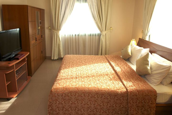 Room 8 of 45
