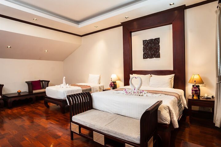 Room 42 of 156