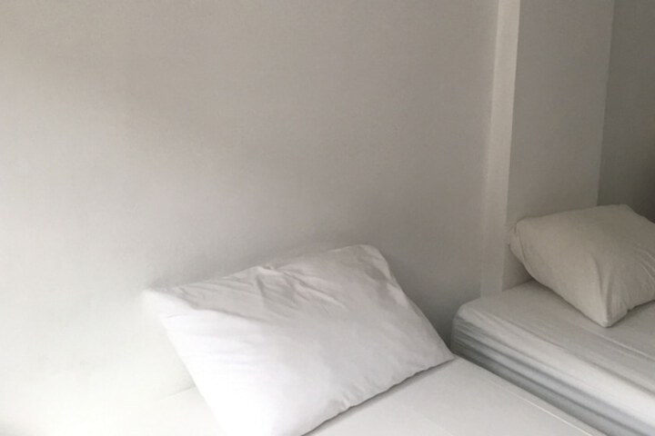 Room 21 of 69