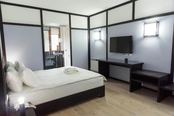 Room 21 of 62
