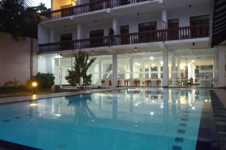 Pool 39 of 68