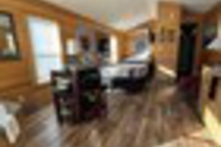 Room 29 of 390