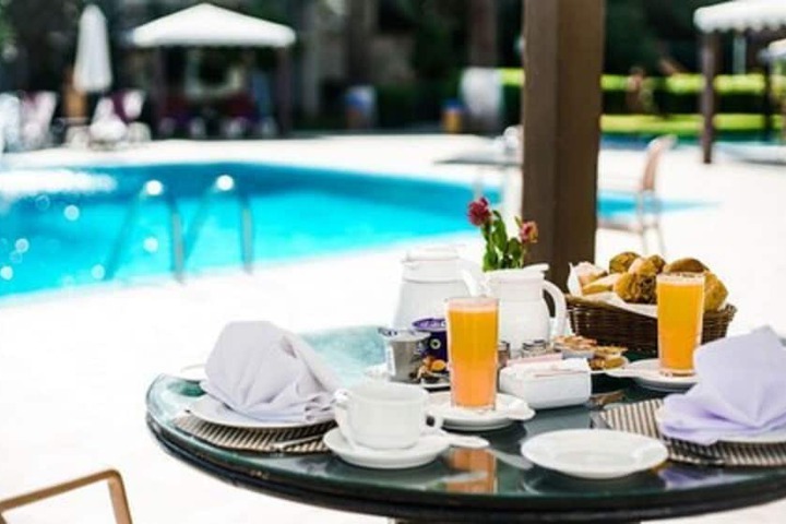 Breakfast/Coffee Service 66 of 77