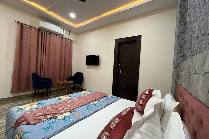 Room 15 of 29