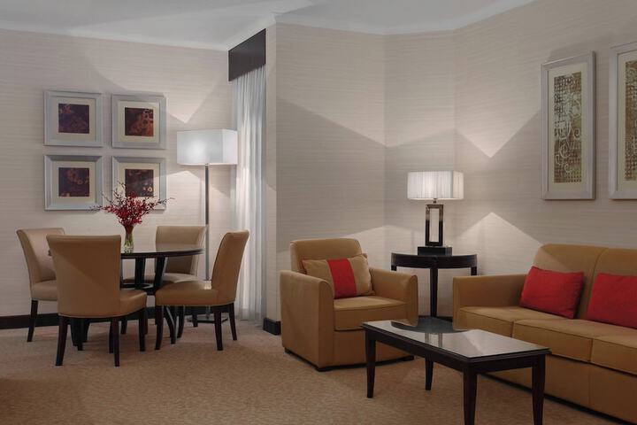 Room 34 of 103