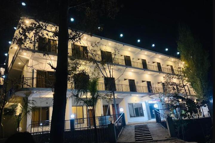 Hotel 4 of 7