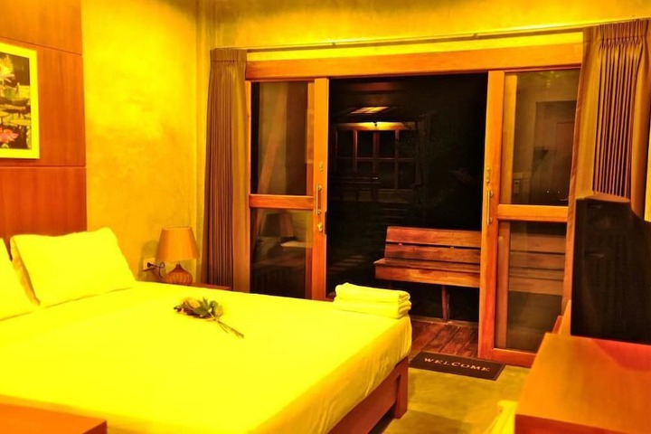 Room 10 of 66
