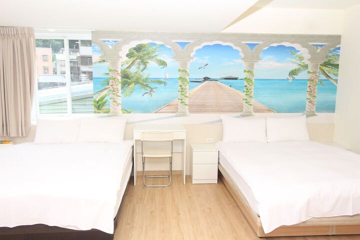 Room 141 of 246